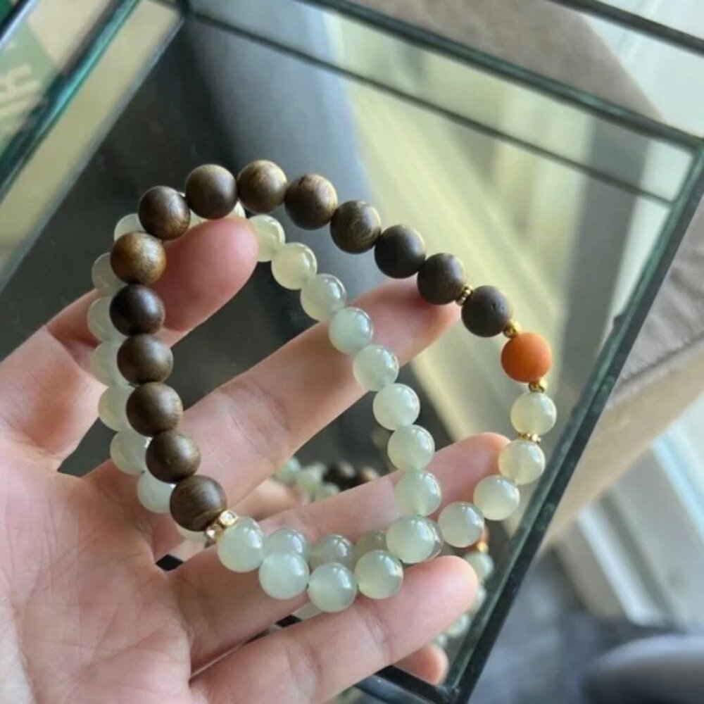 Elegant Beaded Bracelet with Agarwood and Qingshui Jade
